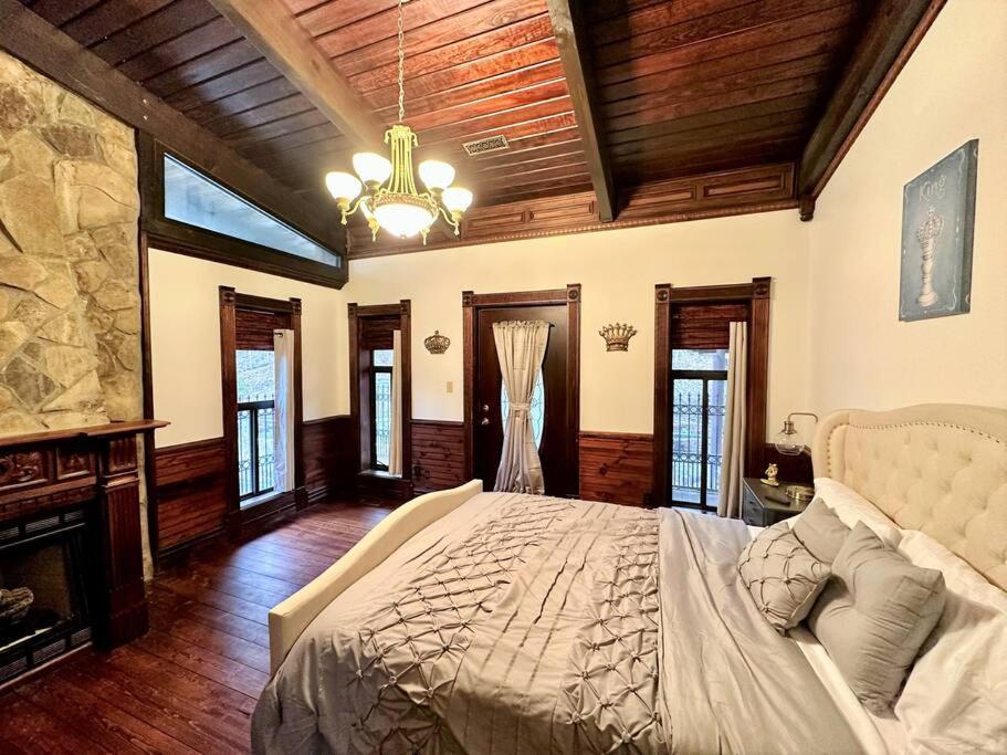 5 Bedroom Estate Near Casino And Downtown Bristol Exterior photo