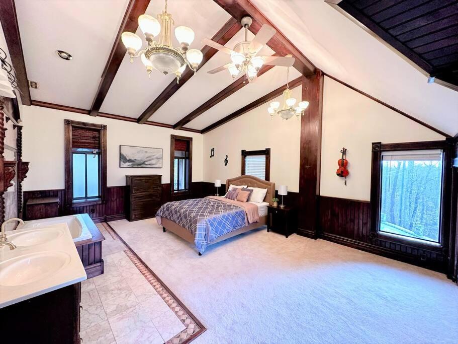 5 Bedroom Estate Near Casino And Downtown Bristol Exterior photo